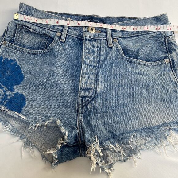 Levi's Blue Jean Shorts Distressed High-Waisted - Picture 9 of 10